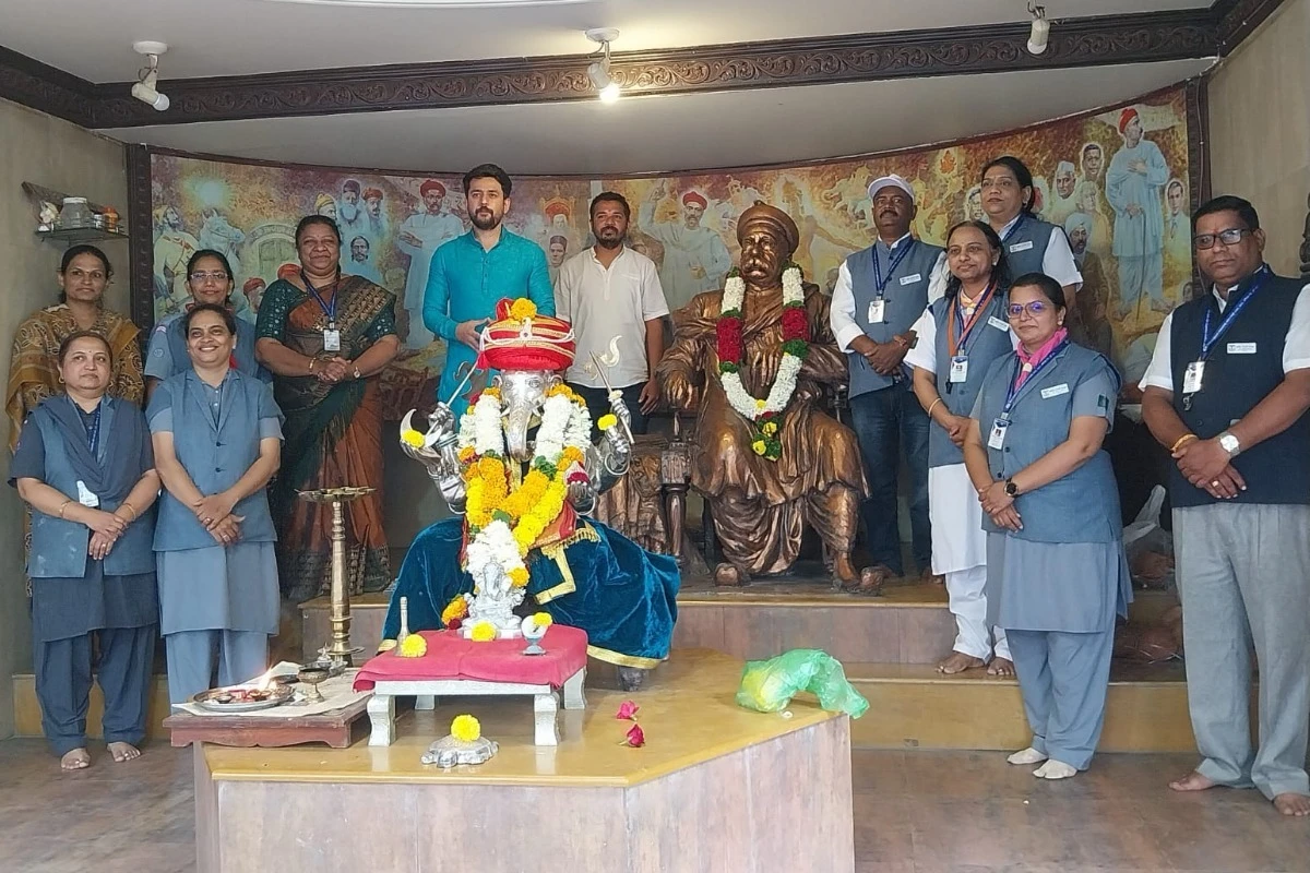 लोकमान्य टिळक जयंती निमित्ताने विद्यार्थ्यांची केसरी वाडा येथे क्षेत्रभेट